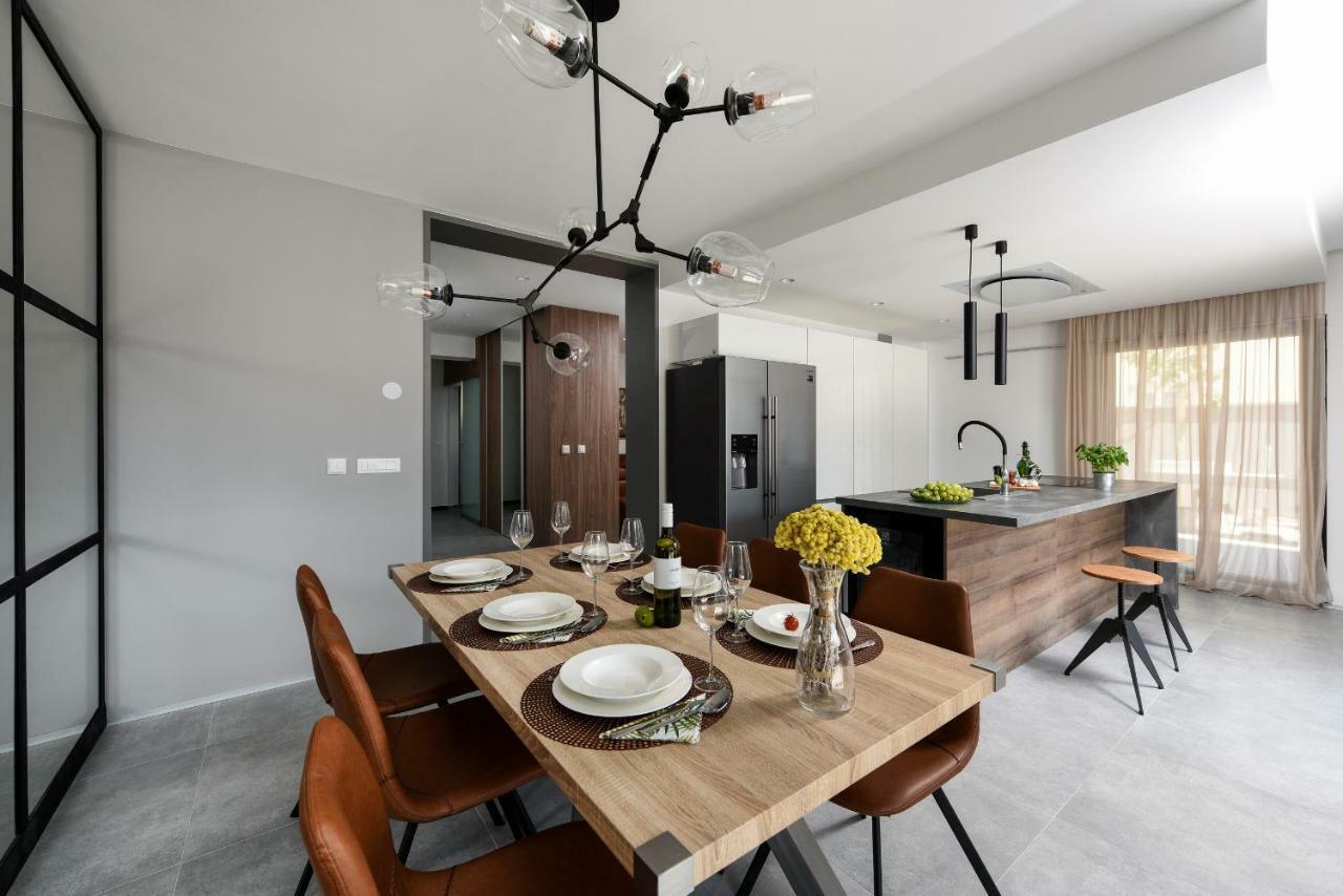 Omnia Villa *